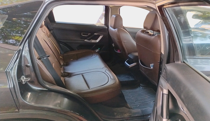 2020 Tata Harrier XT PLUS 2.0L KRYOTEC, Diesel, Manual, 1,19,921 km, interior