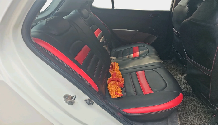 2015 Hyundai Grand i10 ERA 1.1 CRDI, Diesel, Manual, 1,68,541 km, interior