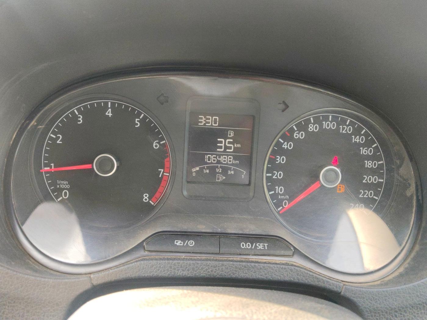 2021 Volkswagen Polo HIGHLINE PLUS 1.0, Petrol, Manual, 1,06,488 km, interior