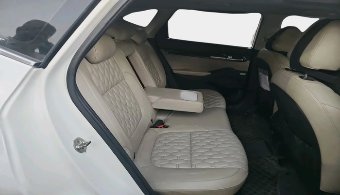 2020 KIA SELTOS HTX PLUS 1.5 DIESEL, Diesel, Manual, 1,72,693 km, interior