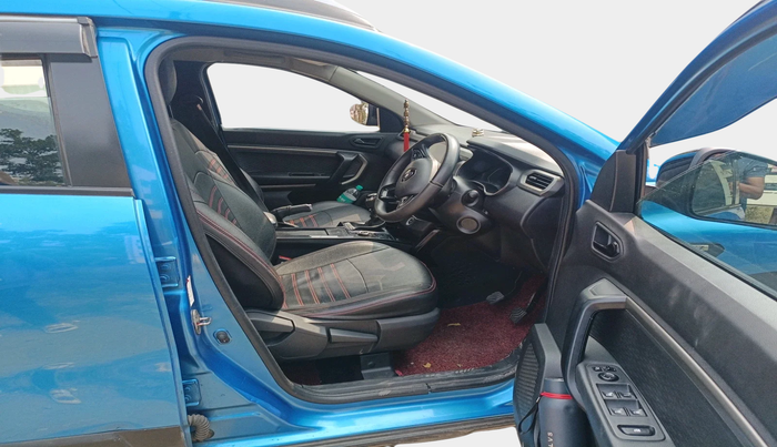 2022 Renault Kiger RXZ MT, Petrol, Manual, 96,953 km, interior