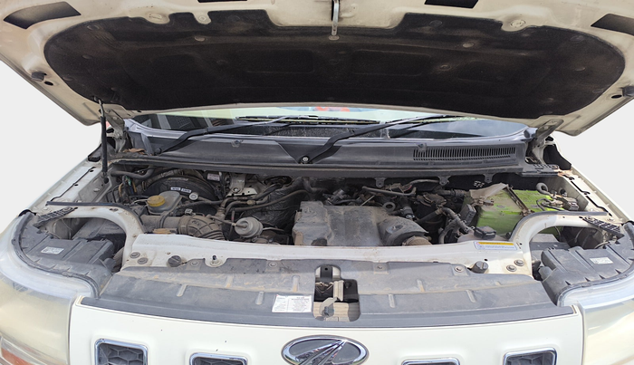 2015 Mahindra TUV300 T8, Diesel, Manual, 1,76,935 km, exterior