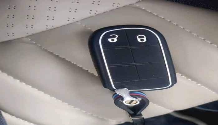 2019 Jeep Compass LONGITUDE (O) 2.0 DIESEL, Diesel, Manual, 1,30,947 km, interior