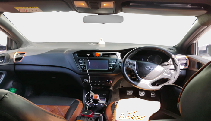 2016 Hyundai i20 Active 1.4 SX, Diesel, Manual, 1,11,490 km, interior