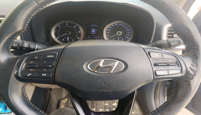 2019 Hyundai VENUE SX 1.5 (O) CRDI DUAL TONE, Diesel, Manual, 1,11,854 km, interior
