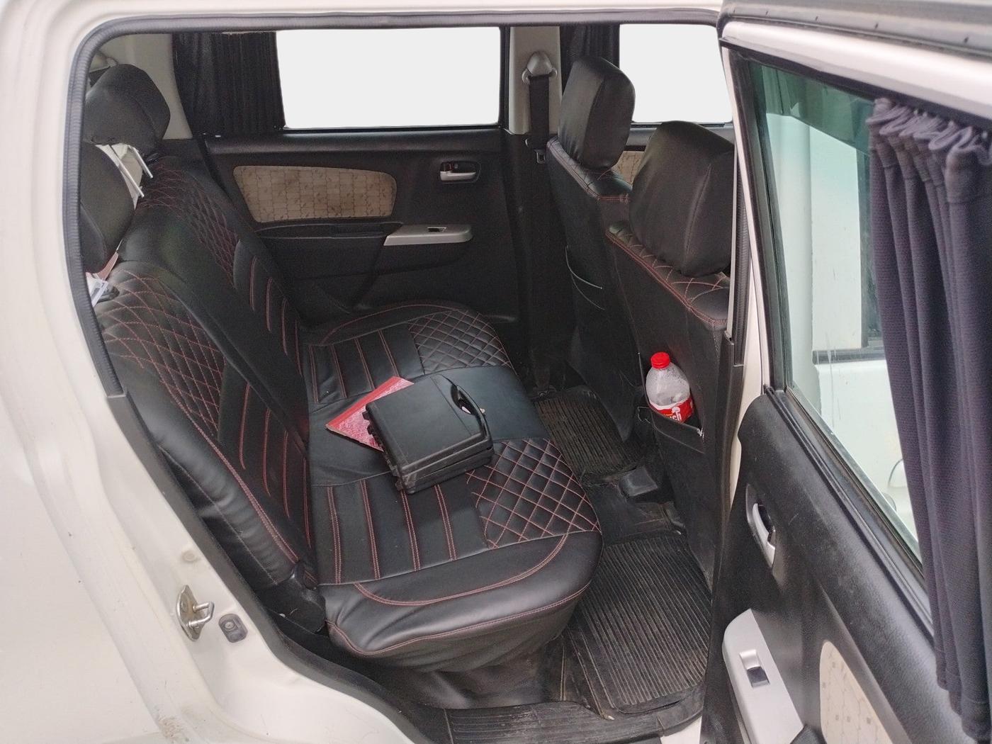2015 Maruti Wagon R 1.0 VXI, Petrol, Manual, 2,00,366 km, interior
