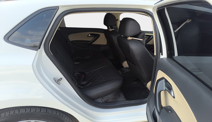 2016 Volkswagen Polo HIGHLINE1.2L, Petrol, Manual, 81,578 km, interior