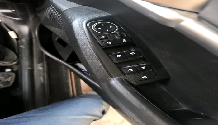 2021 KIA SELTOS HTK PLUS 1.5, Petrol, Manual, 43,312 km, interior