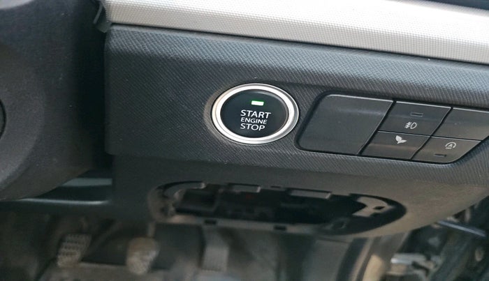 2022 Tata PUNCH CREATIVE  MT, Petrol, Manual, 45,609 km, interior