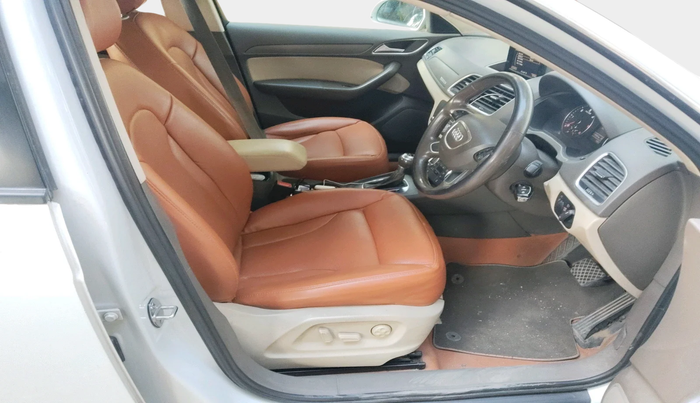 2014 Audi Q3 2.0 TDI QUATTRO, Diesel, Automatic, 1,16,541 km, interior