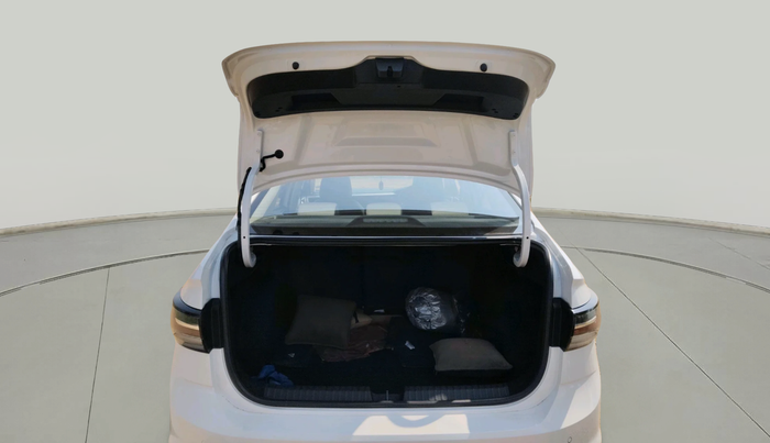 2022 Volkswagen VIRTUS HIGHLINE TSI 1.0 MT, Petrol, Manual, 18,016 km, exterior