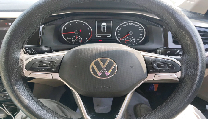 2022 Volkswagen VIRTUS HIGHLINE TSI 1.0 MT, Petrol, Manual, 18,016 km, interior