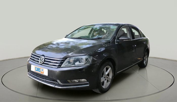 2011 Volkswagen Passat COMFORTLINE DSG, Diesel, Automatic, 1,29,053 km, exterior