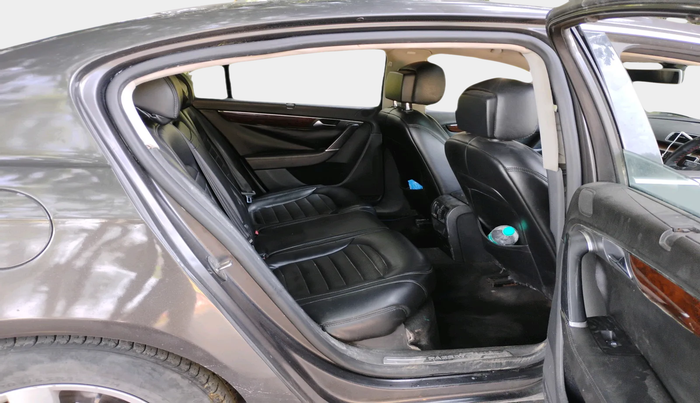 2011 Volkswagen Passat COMFORTLINE DSG, Diesel, Automatic, 1,29,053 km, interior