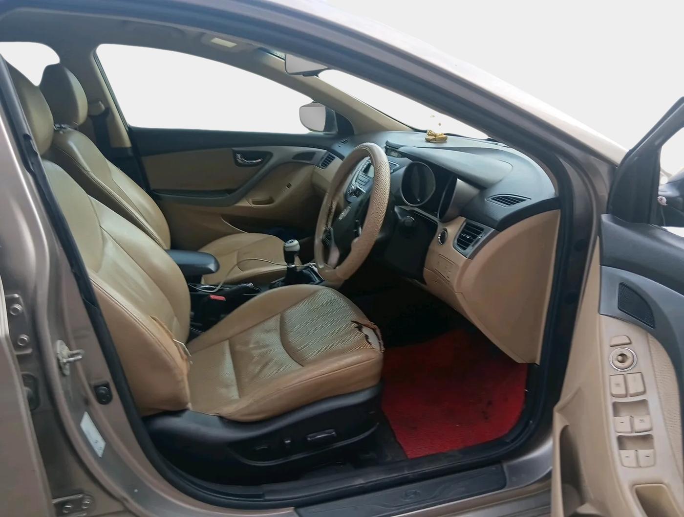 2013 Hyundai New Elantra 1.8 SX MT VTVT, Petrol, Manual, 1,35,786 km, interior