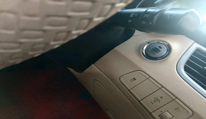 2013 Hyundai New Elantra 1.8 SX MT VTVT, Petrol, Manual, 1,35,786 km, interior