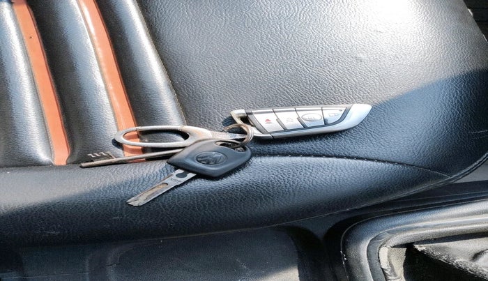 2011 Volkswagen Polo COMFORTLINE 1.2L, Diesel, Manual, 1,60,632 km, interior