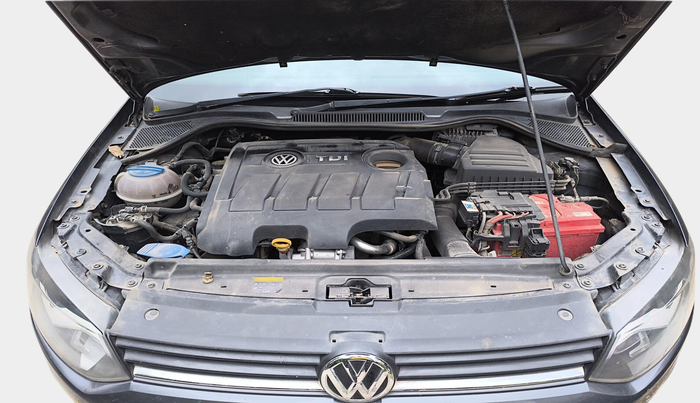 2016 Volkswagen Polo HIGHLINE1.5L, Diesel, Manual, 1,59,546 km, exterior