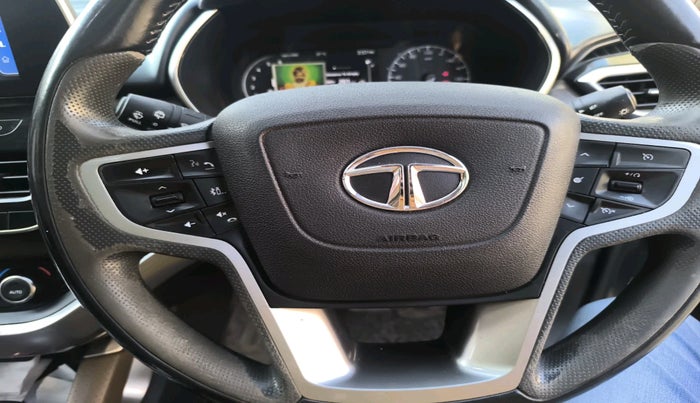 2022 Tata Harrier XZA PLUS 2.0L, Diesel, Automatic, 1,29,996 km, interior
