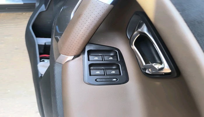 2022 Tata Harrier XZA PLUS 2.0L, Diesel, Automatic, 1,29,996 km, interior