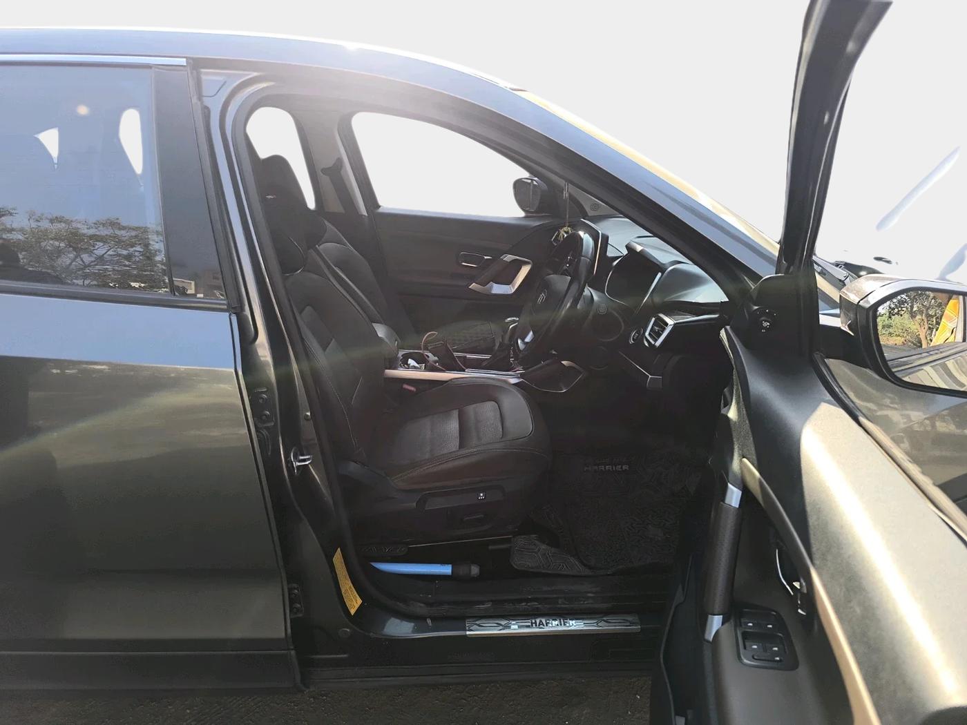 2022 Tata Harrier XZA PLUS 2.0L, Diesel, Automatic, 1,29,996 km, interior