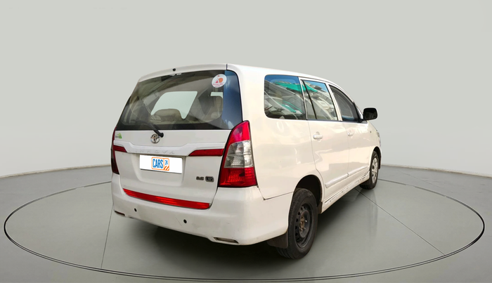 2015 Toyota Innova 2.5 GX 7 STR, Diesel, Manual, 1,99,630 km, exterior