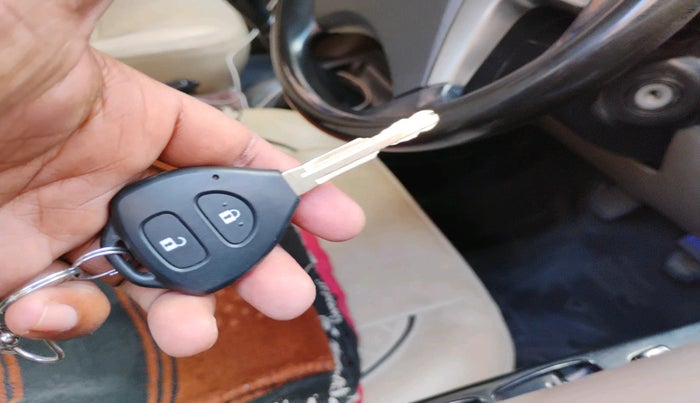 2015 Toyota Innova 2.5 GX 7 STR, Diesel, Manual, 1,99,630 km, interior