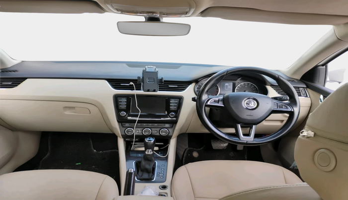 2017 Skoda Octavia 2.0 TDI CR STYLE PLUS AT, Diesel, Automatic, 90,419 km, interior