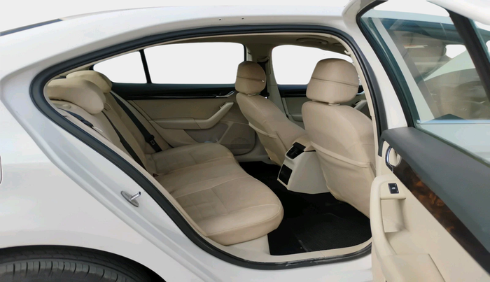 2017 Skoda Octavia 2.0 TDI CR STYLE PLUS AT, Diesel, Automatic, 90,419 km, interior