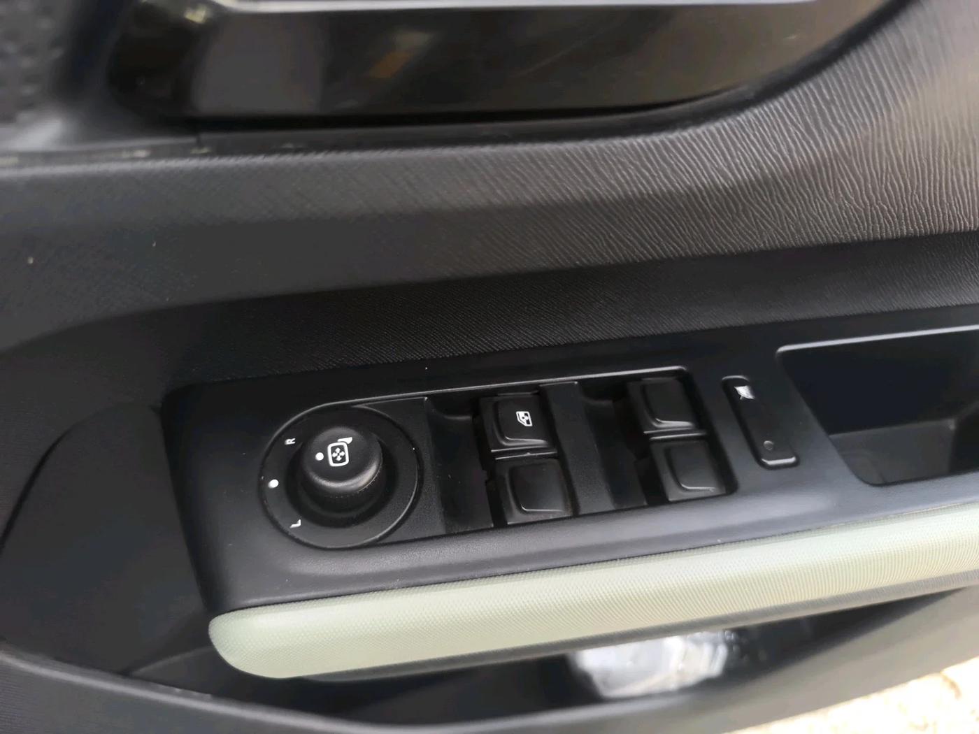 2025 Tata PUNCH Adventure Plus (S), Petrol, Manual, 15,129 km, interior
