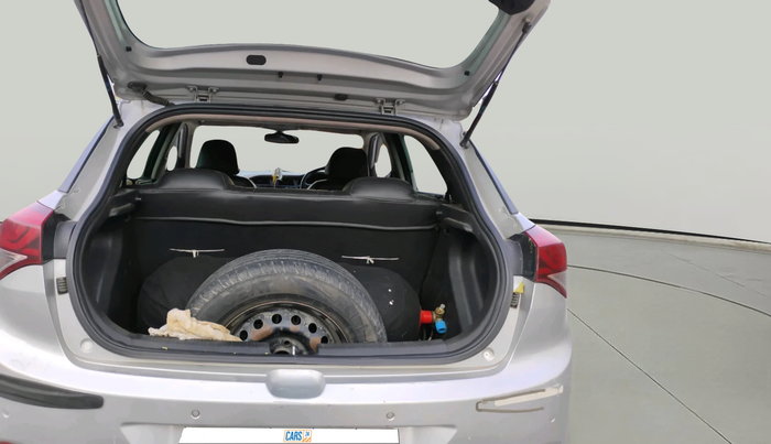 2015 Hyundai Elite i20 SPORTZ 1.2, Petrol, Manual, 1,04,356 km, exterior