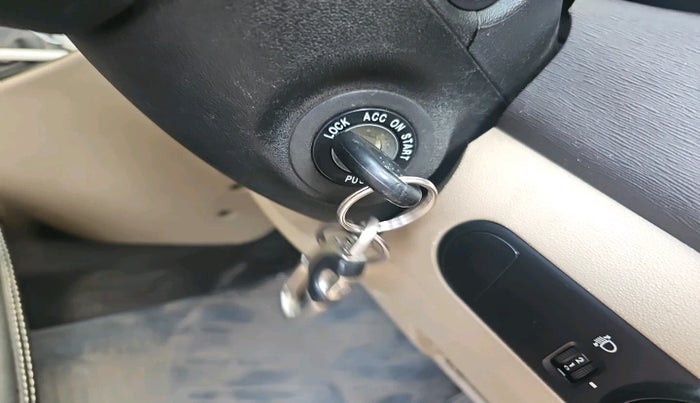 2010 Hyundai i10 MAGNA 1.2, Petrol, Manual, 1,01,050 km, interior