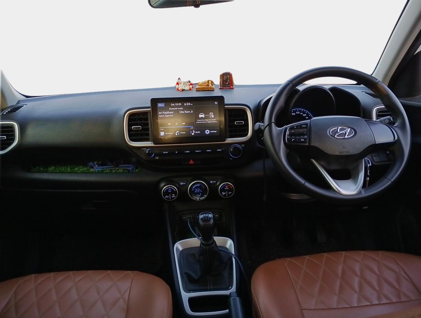 2021 Hyundai VENUE S+ 1.2, Petrol, Manual, 43,744 km, interior