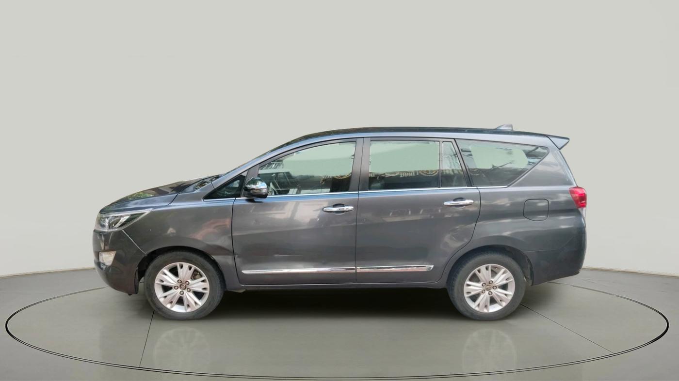 2018 Toyota Innova Crysta 2.4 ZX 7 STR, Diesel, Manual, 1,61,400 km, exterior