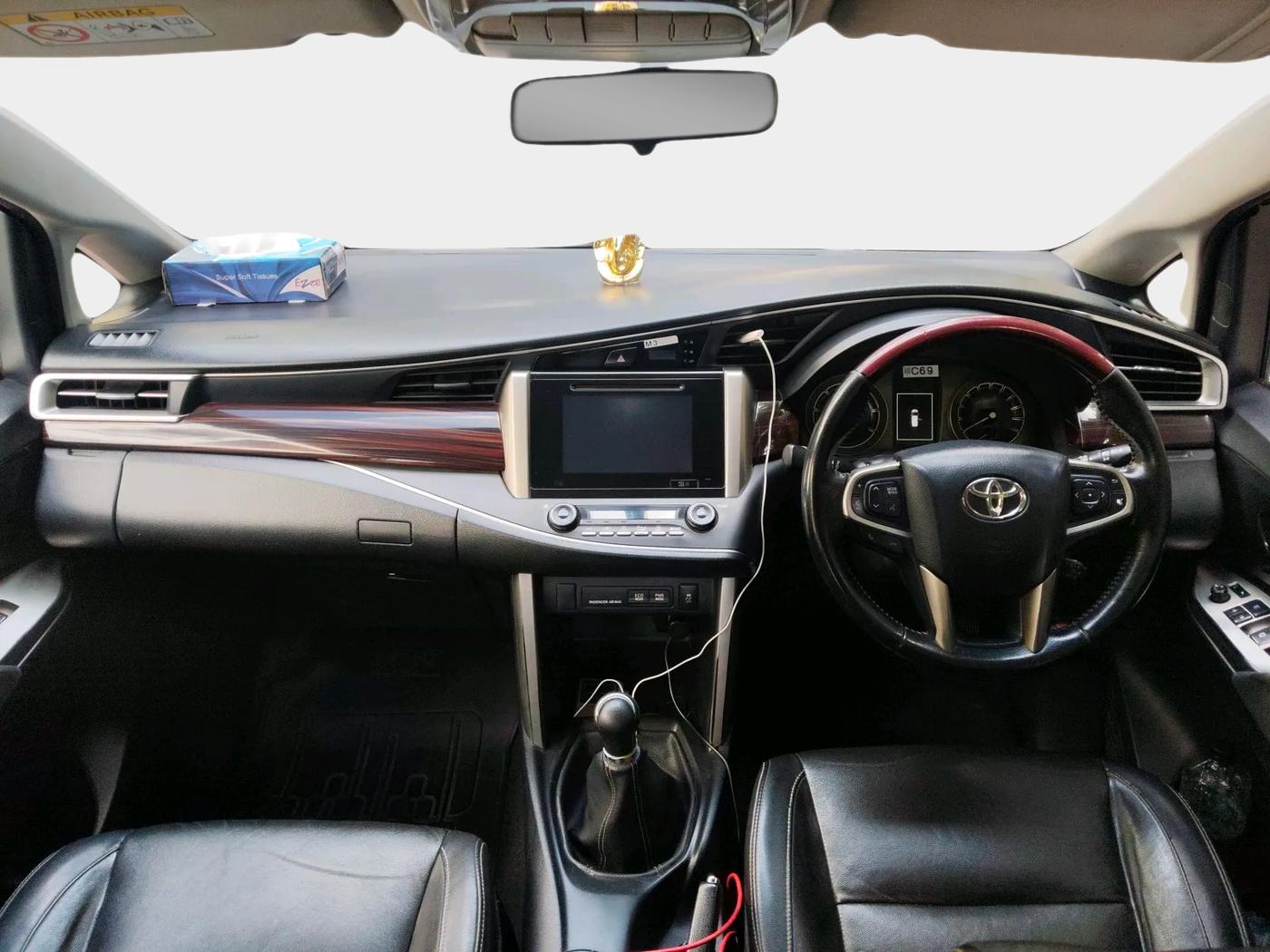 2018 Toyota Innova Crysta 2.4 ZX 7 STR, Diesel, Manual, 1,61,400 km, interior