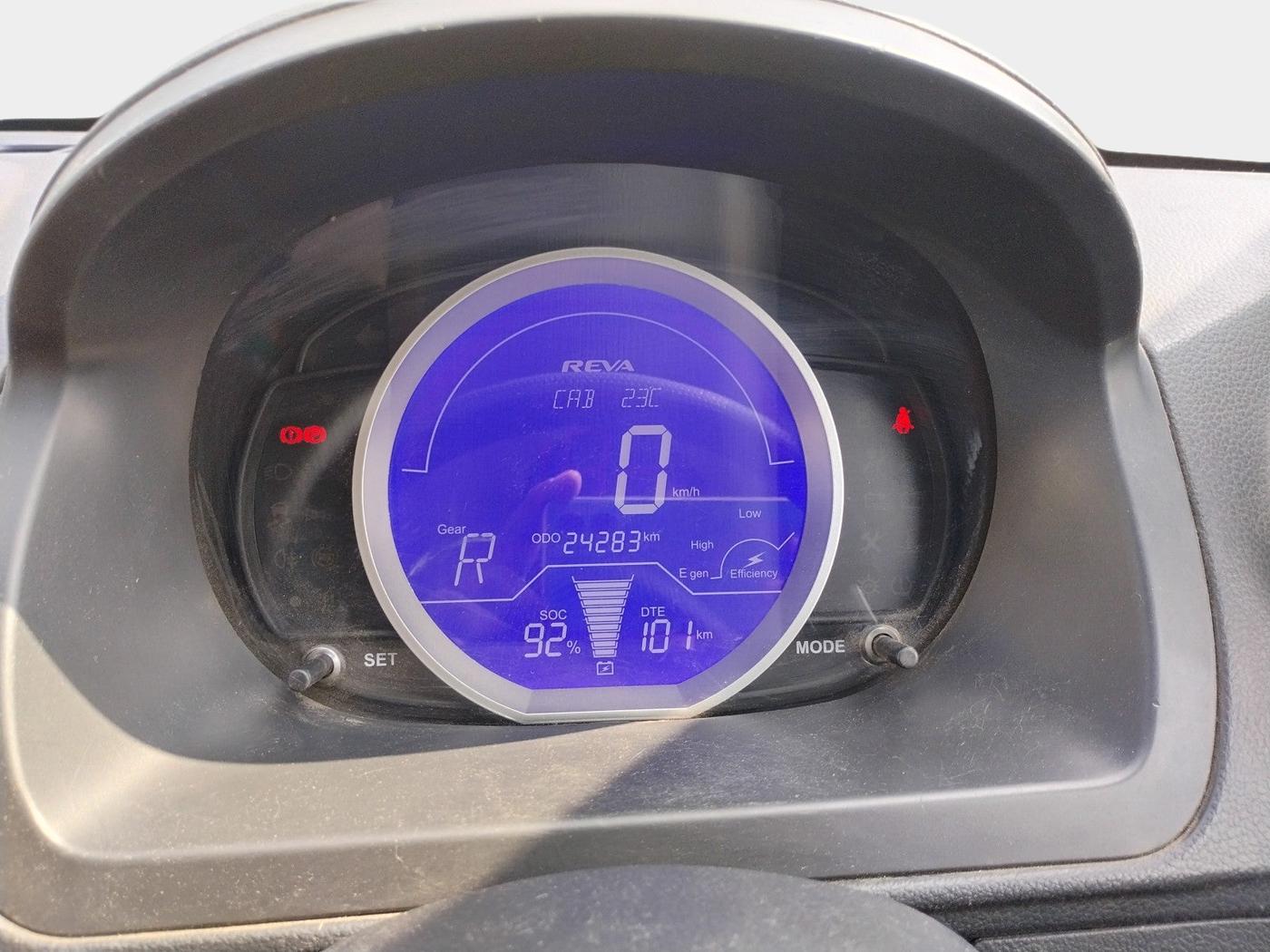 2017 Mahindra E20 Plus P4, Electric, Automatic, 24,439 km, interior
