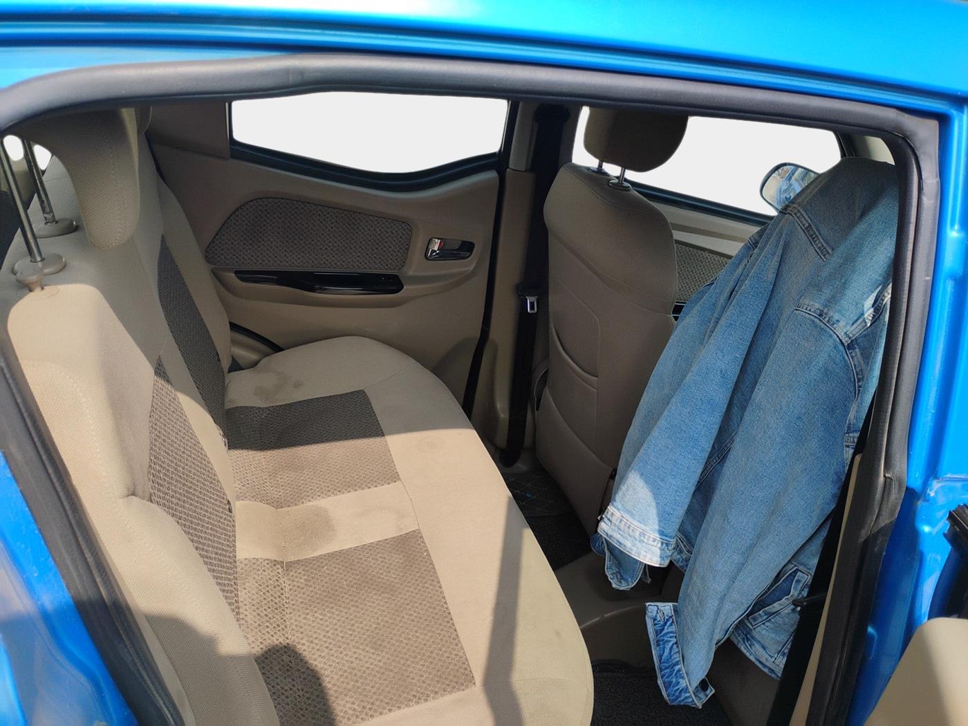 2017 Mahindra E20 Plus P4, Electric, Automatic, 24,439 km, interior