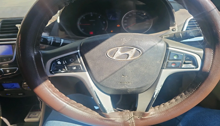 2011 Hyundai Verna FLUIDIC 1.6 CRDI EX, Diesel, Manual, 89,062 km, interior