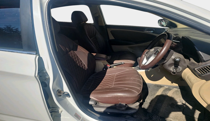 2011 Hyundai Verna FLUIDIC 1.6 CRDI EX, Diesel, Manual, 89,062 km, interior