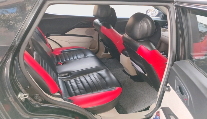 2023 Mahindra XUV300 W6 1.5 Diesel, Diesel, Manual, 74,289 km, interior