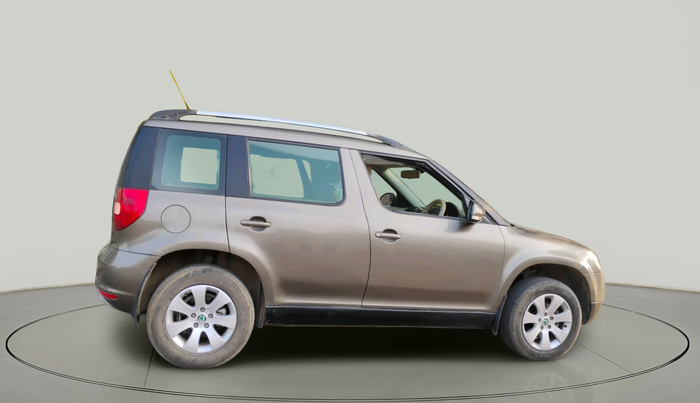 2010 Skoda Yeti ELEGANCE 2.0 TDI CR 4X4, Diesel, Manual, 1,58,909 km, exterior