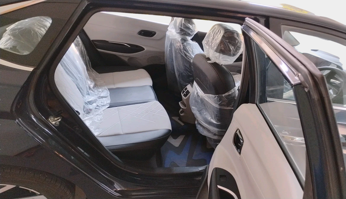 2024 Hyundai NEW I20 ASTA (O) 1.2 IVT, Petrol, Automatic, 4,833 km, interior