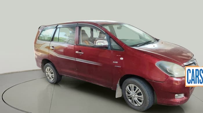 2006 Toyota Innova G4 2.5 8 STR, Diesel, Manual, 2,14,812 km, exterior