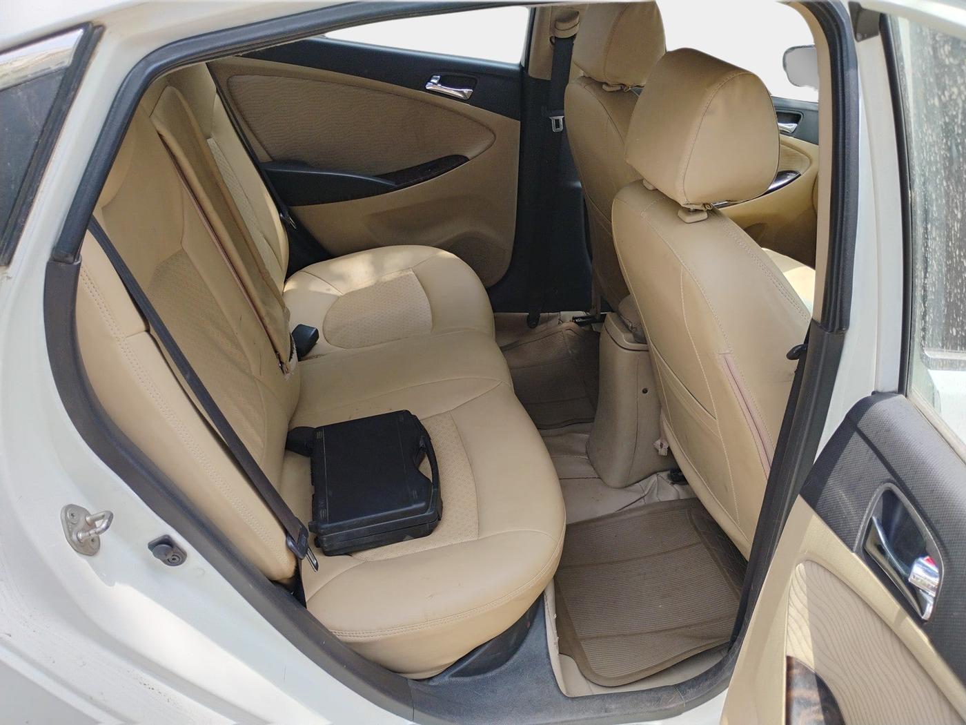 2012 Hyundai Verna FLUIDIC 1.6 CRDI EX, Diesel, Manual, 2,71,014 km, interior