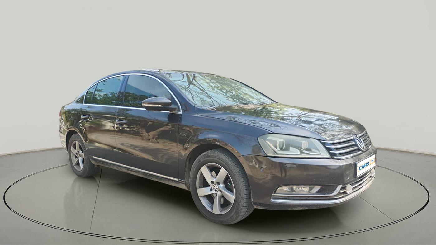 2011 Volkswagen Passat HIGHLINE DSG, Diesel, Automatic, 1,25,297 km, exterior