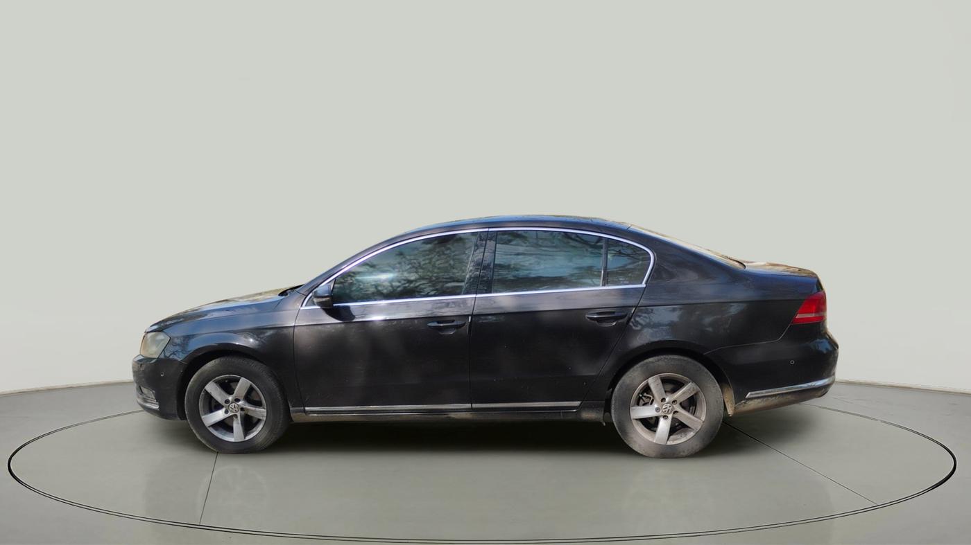 2011 Volkswagen Passat HIGHLINE DSG, Diesel, Automatic, 1,25,297 km, exterior