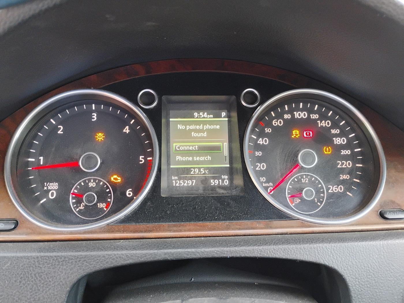 2011 Volkswagen Passat HIGHLINE DSG, Diesel, Automatic, 1,25,297 km, interior