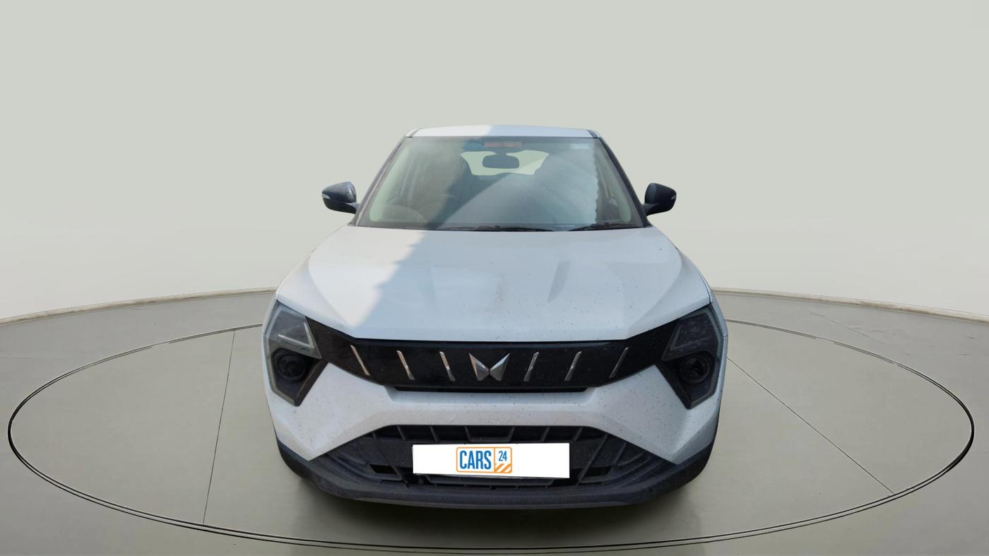 2024 Mahindra XUV 3XO MX3 Pro 1.2 L TCMPFi, Petrol, Manual, 38,500 km, exterior