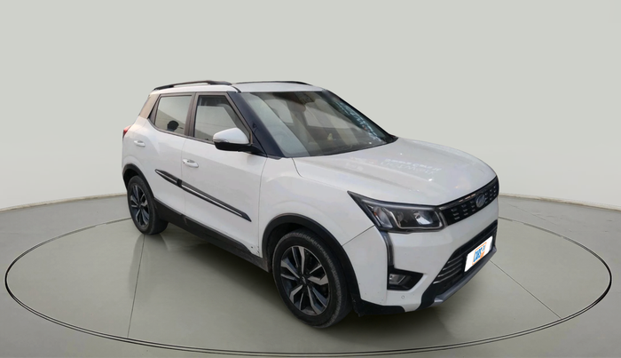 2020 Mahindra XUV300 W8 (O) 1.5 DIESEL, Diesel, Manual, 1,51,906 km, exterior