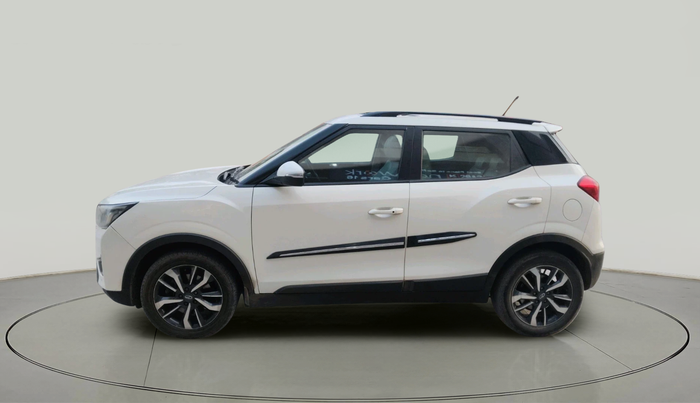 2020 Mahindra XUV300 W8 (O) 1.5 DIESEL, Diesel, Manual, 1,51,906 km, exterior